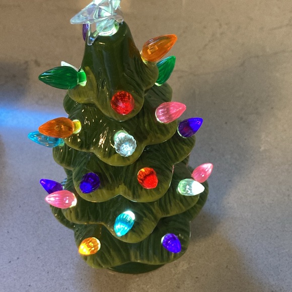 Vintage Ceramic Light Up Christmas Tree Small - Picture 4 of 5